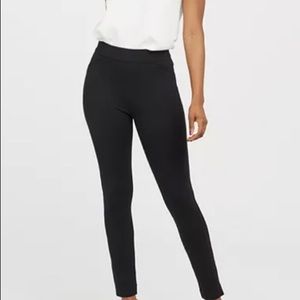 Spanx-The perfect black pant-Backseam skinny- NWT